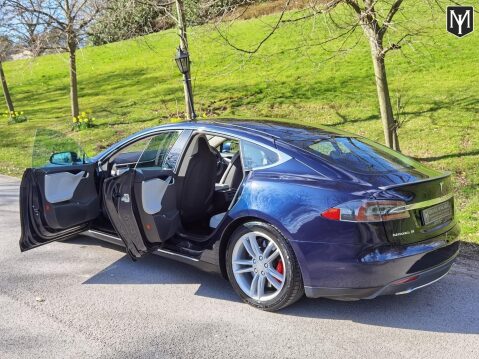 Tesla Model S P85 73