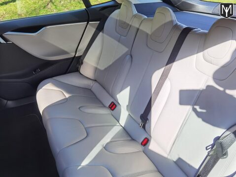 Tesla Model S P85 84