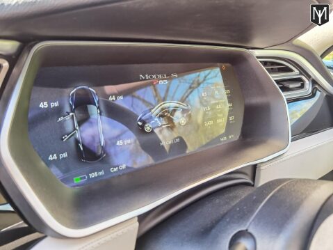 Tesla Model S P85 90