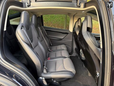 Tesla Model X 90D (Dual Motor) 12