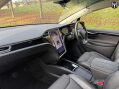 Tesla Model X 90D (Dual Motor) 14
