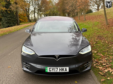 Tesla Model X 90D (Dual Motor) 7