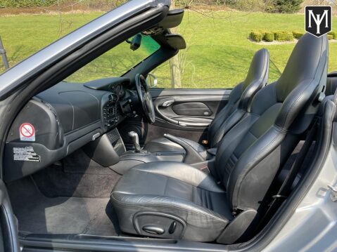 Porsche 911 CARRERA 2 11