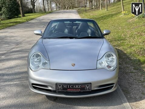 Porsche 911 CARRERA 2 21