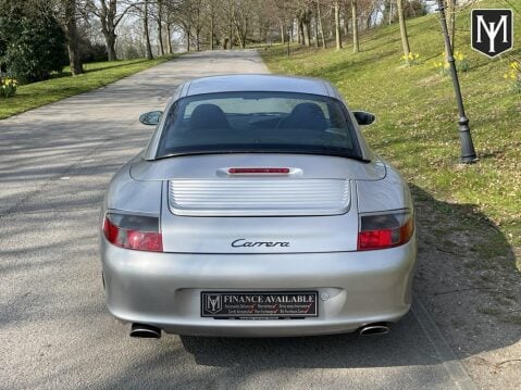 Porsche 911 CARRERA 2 25