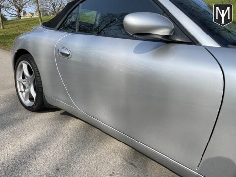 Porsche 911 CARRERA 2 52