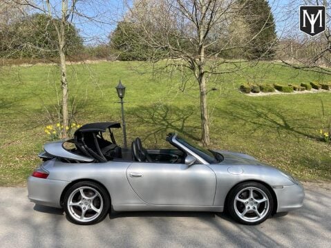 Porsche 911 CARRERA 2 54