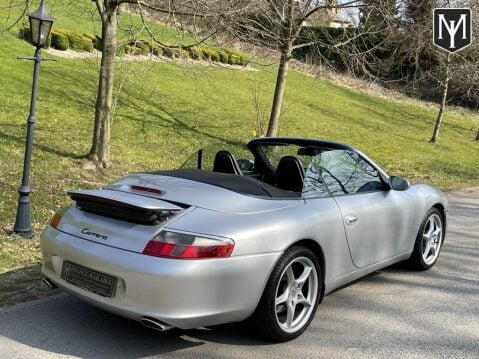 Porsche 911 CARRERA 2 74