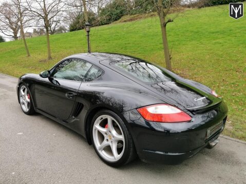 Porsche Cayman S 6