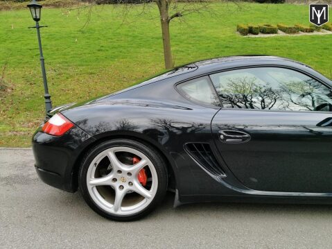 Porsche Cayman S 33