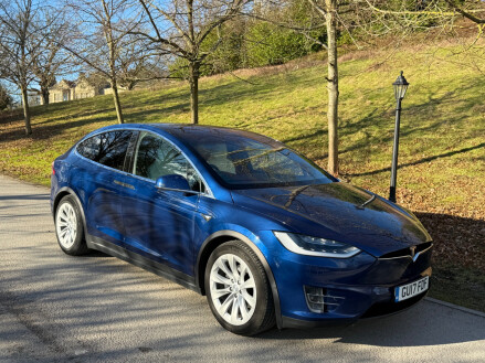Tesla Model X 90D