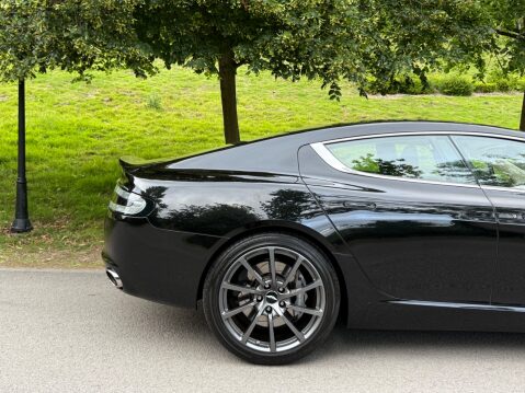 Aston Martin Rapide S V12 34