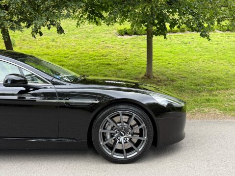 Aston Martin Rapide S V12 35