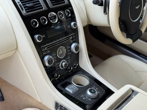 Aston Martin Rapide S V12 17