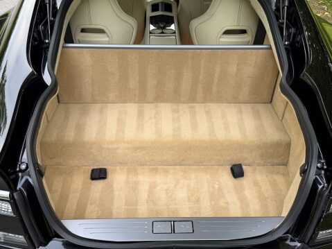 Aston Martin Rapide S V12 107