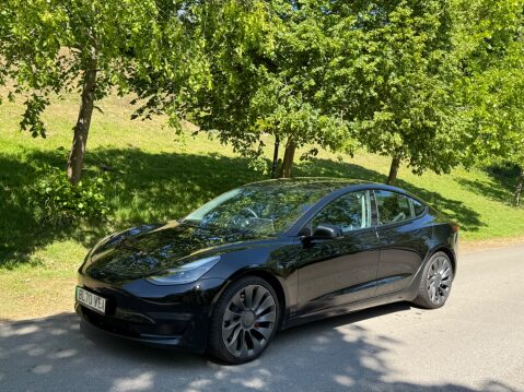 Tesla Model 3 PERFORMANCE AWD 4