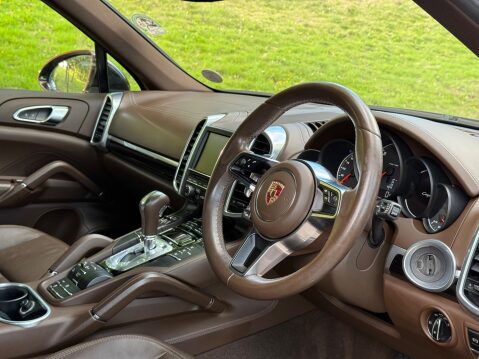 Porsche Cayenne D V6 TIPTRONIC S 21