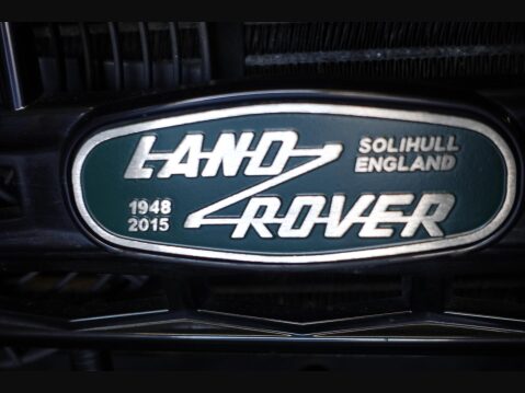 Land Rover Defender 2.4 TDCi XS 4WD MWB Euro 4 5dr 9