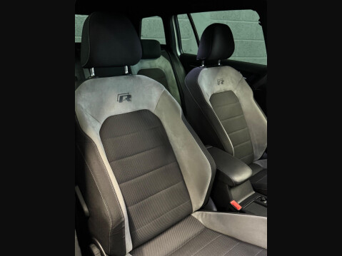 Volkswagen Golf 2.0 TSI BlueMotion Tech R DSG 4MOTION Euro 6 (s/s) 5dr 9