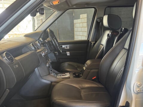 Land Rover Discovery 3.0 SD V6 XS Auto 4WD (s/s) 5dr 13