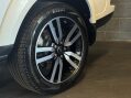Land Rover Discovery 3.0 SD V6 XS Auto 4WD (s/s) 5dr 8