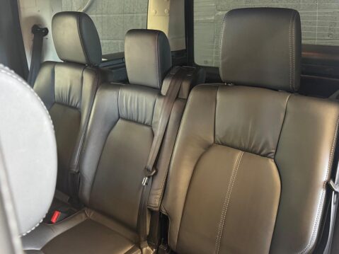 Land Rover Discovery 3.0 SD V6 XS Auto 4WD (s/s) 5dr 19