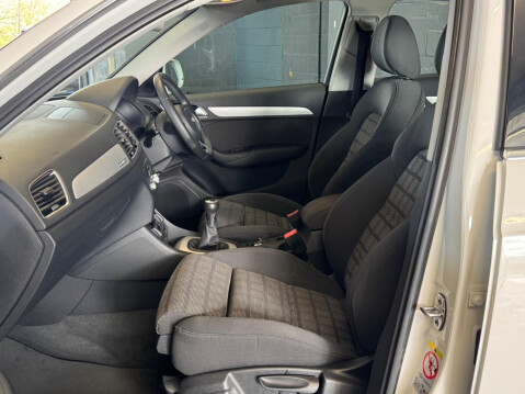 Audi Q3 2.0 TDI SE quattro Euro 6 (s/s) 5dr 12