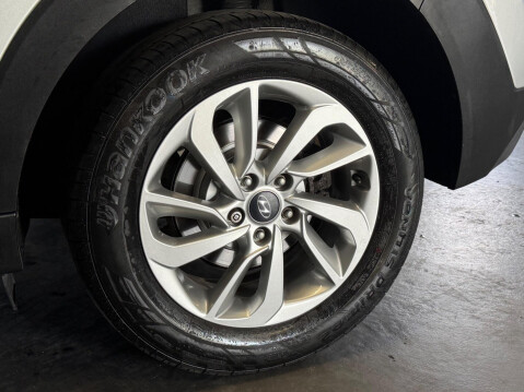 Hyundai TUCSON 2.0 CRDi SE Nav Auto 4WD Euro 6 5dr 7