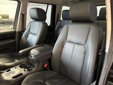 Land Rover Discovery SDV6 HSE LUXURY 13