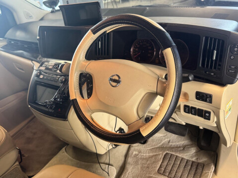 Nissan Elgrand 9