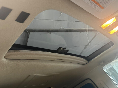 Nissan Elgrand 25