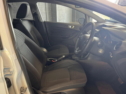 Ford Fiesta 1.6 Titanium Powershift Euro 5 5dr 9