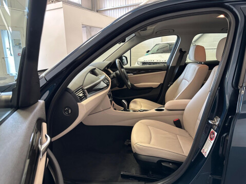 BMW X1 XDRIVE18D XLINE 10