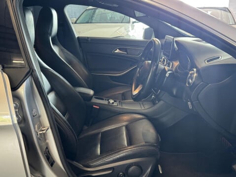 Mercedes-Benz CLA Class 2.1 CLA220d Sport Coupe 7G-DCT Euro 6 (s/s) 4dr 8