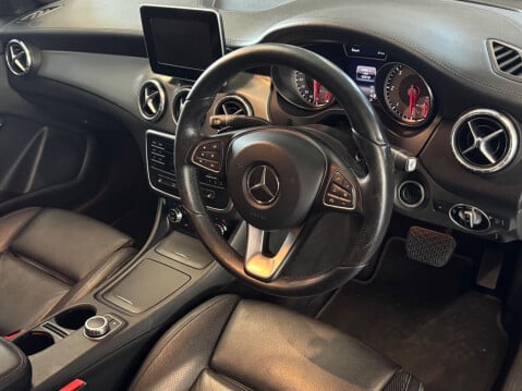 Mercedes-Benz CLA Class 2.1 CLA220d Sport Coupe 7G-DCT Euro 6 (s/s) 4dr 10