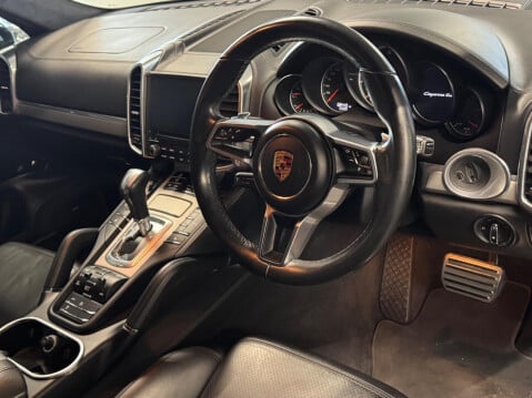 Porsche Cayenne 4.8T V8 Turbo TiptronicS 4WD Euro 6 (s/s) 5dr 10