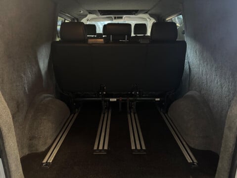 Volkswagen Transporter T30 TDI HIGHLINE 11