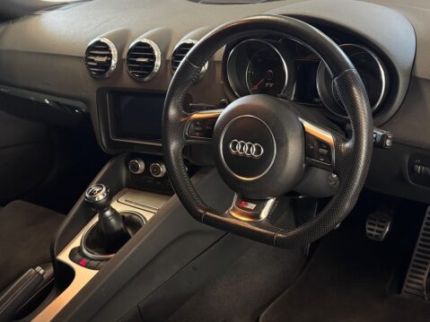 Audi TT 2.0 TDI Black Edition quattro Euro 5 3dr 13