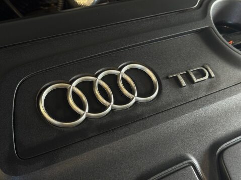 Audi TT 2.0 TDI Black Edition quattro Euro 5 3dr 34
