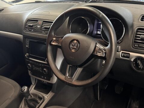 Skoda Yeti 1.2 TSI SE Outdoor Euro 6 (s/s) 5dr 12