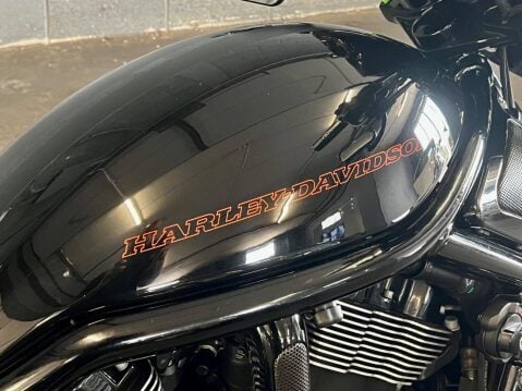 Harley-Davidson V-Rod VRSCD NIGHT ROD 4