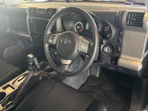 Toyota FJ Cruiser 10