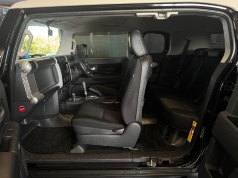 Toyota FJ Cruiser 18