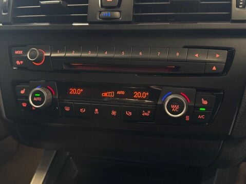 BMW 1 Series 1.6 118i SE Auto Euro 6 (s/s) 5dr 25