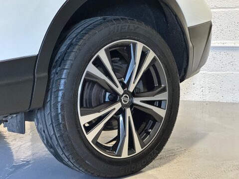 Nissan Qashqai 1.5 dCi N-Connecta Euro 6 (s/s) 5dr 33