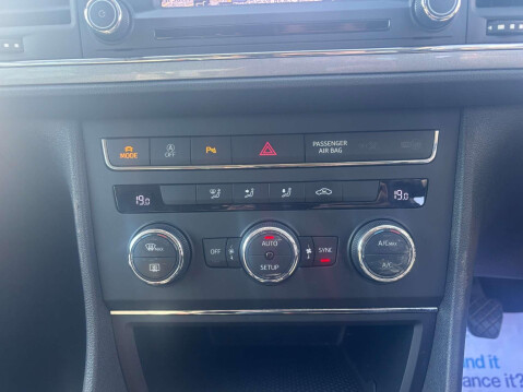 SEAT Leon TDI FR TECHNOLOGY 27