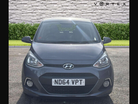 Hyundai i10 PREMIUM 2