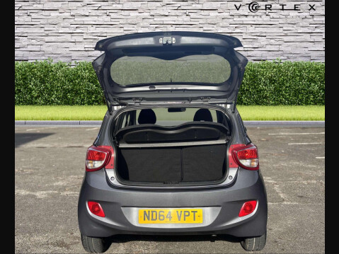 Hyundai i10 PREMIUM 8