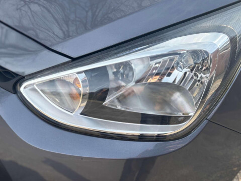 Hyundai i10 PREMIUM 10
