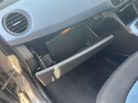 Hyundai i10 PREMIUM 21